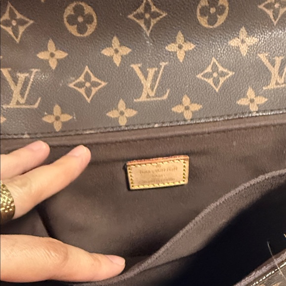 Louis Vuitton Dark Brown Monogram Crossbody Bag - Picture 6 of 9